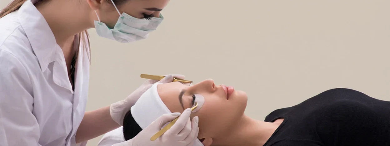 Lash Extension Allergies: A Safety Guide for Every Lash Tech